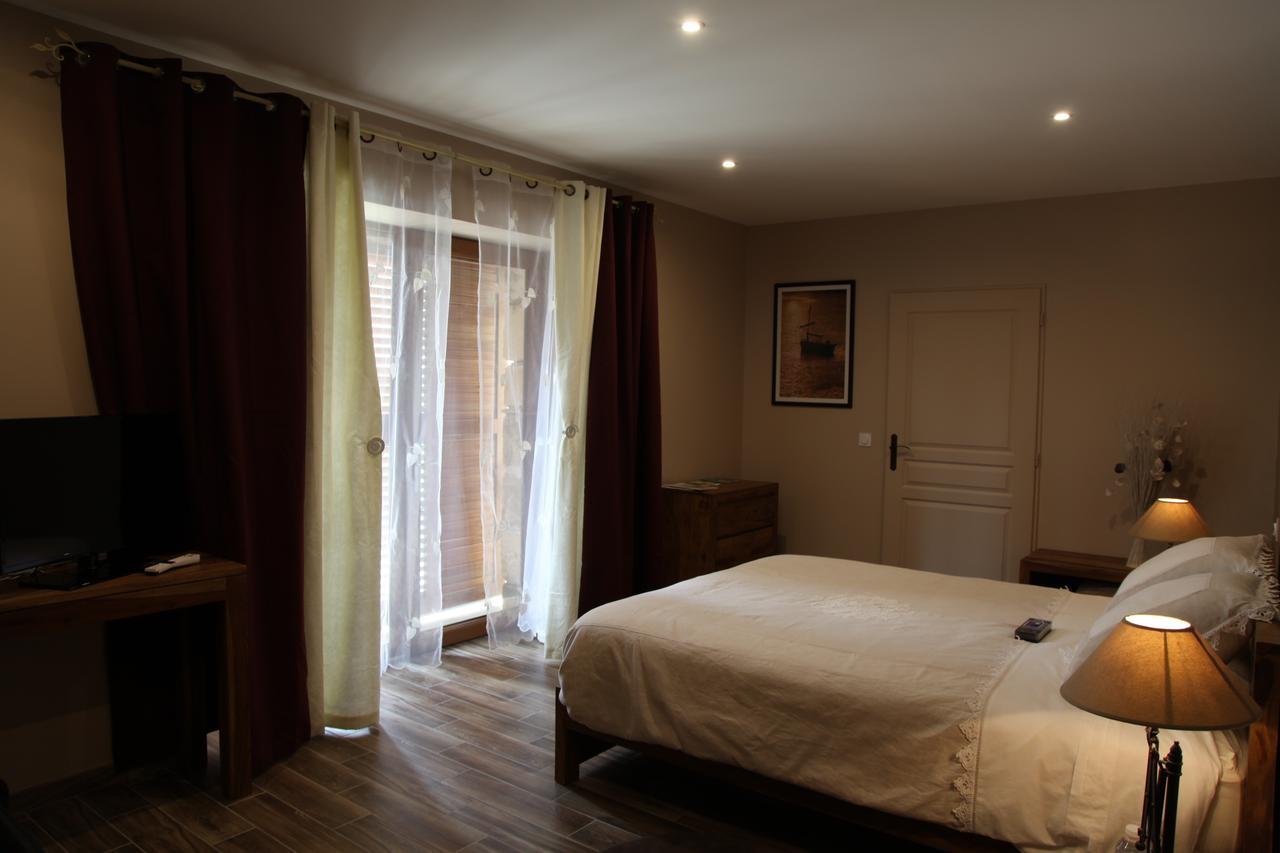 Pomport Le Miroir Des Etoiles B&B 객실 사진